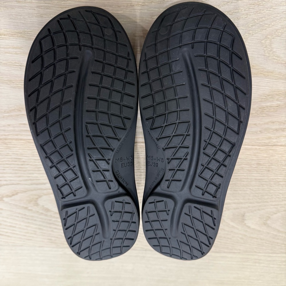 OOFOS Black Women's Clogs Mules - Picture 4 of 5